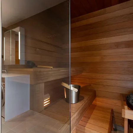 Self-check-in 3 Bedroom With Sauna And Balconies