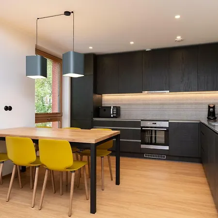 Self-check-in 3 Bedroom With Sauna And Balconies Apartman