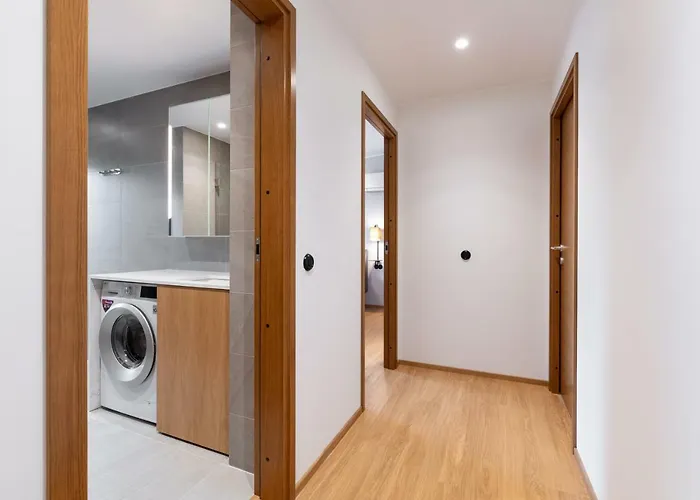 Self-check-in 3 Bedroom With Sauna And Balconies Apartment